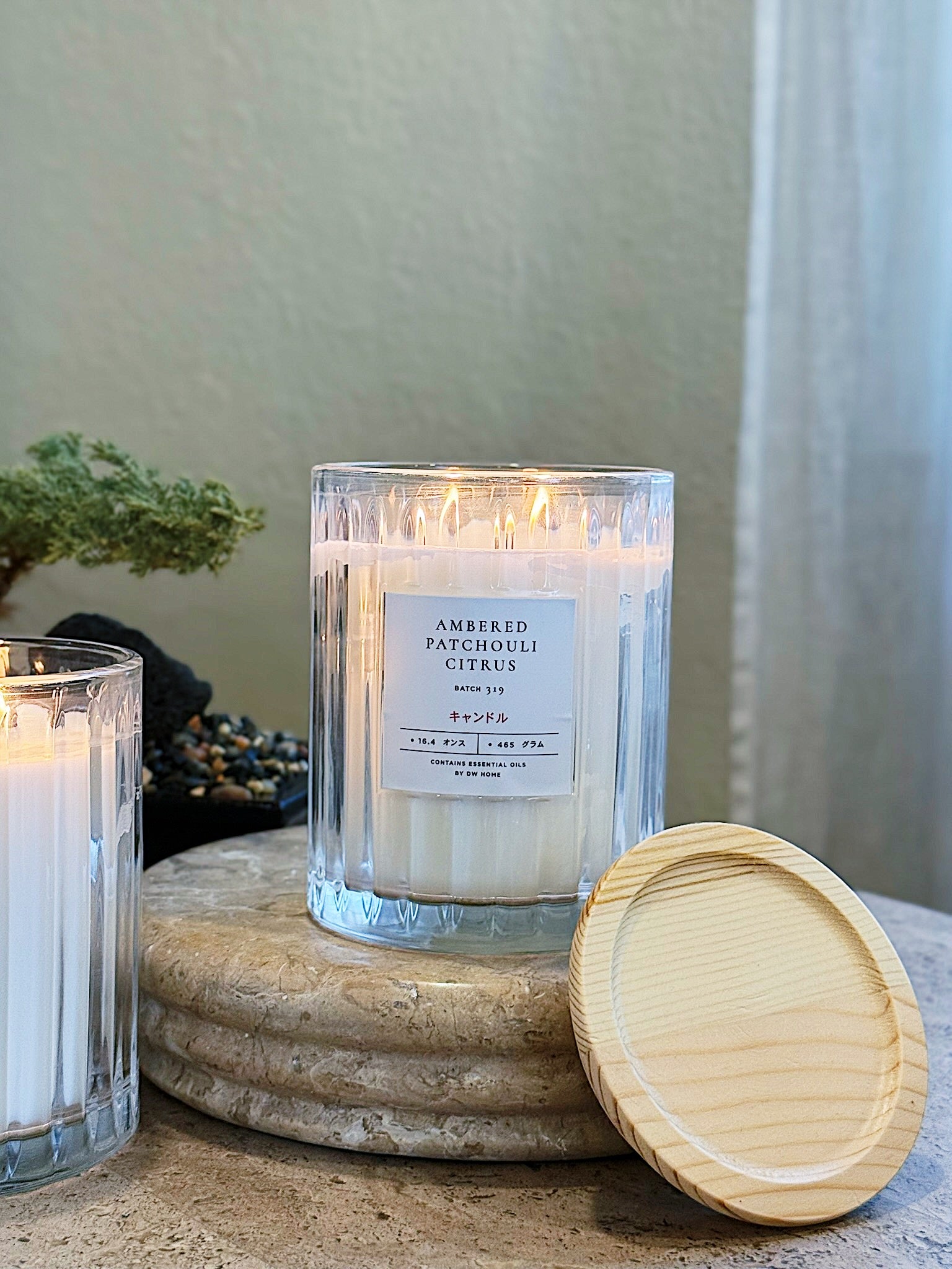 GW割引！【新品未開封】バウハウス風ホワイトペンダントライト Ambered Patchouli Citrus – DW Home Candles