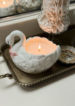 Calm Water | Swan Single Wick Candle