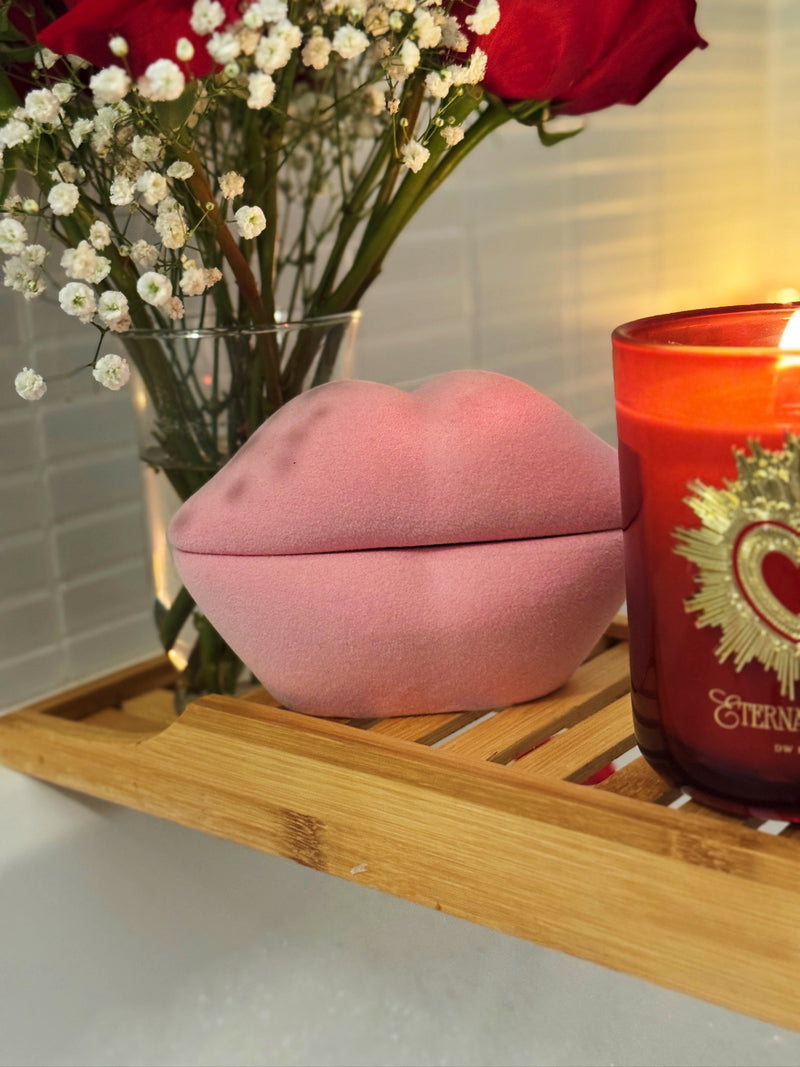 Ambered Rose | Ceramic Candle Triple Wick